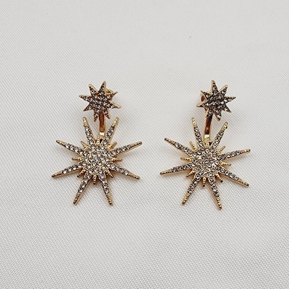 Delicate Sparkling Star Stud Fashion Earrings - Picture 3 of 5